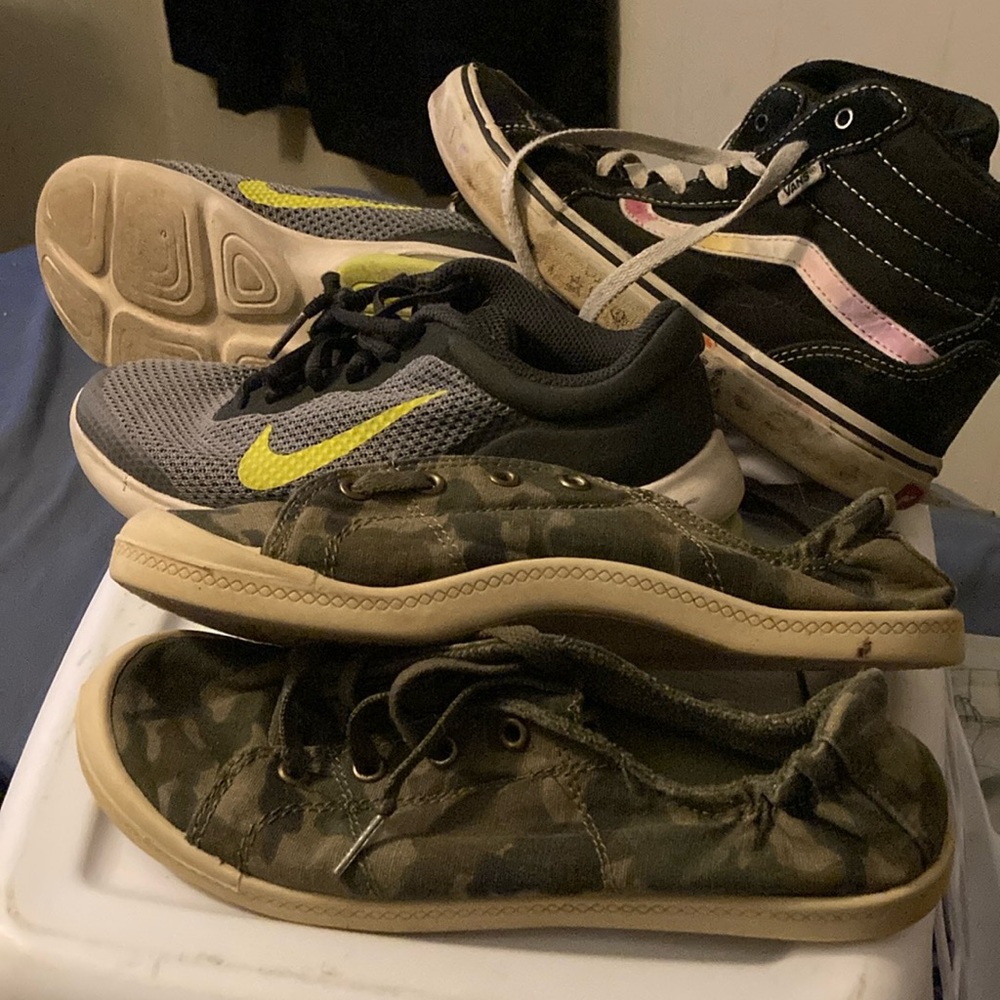 Kids fair condition play shoes 3 pairs size 6-7